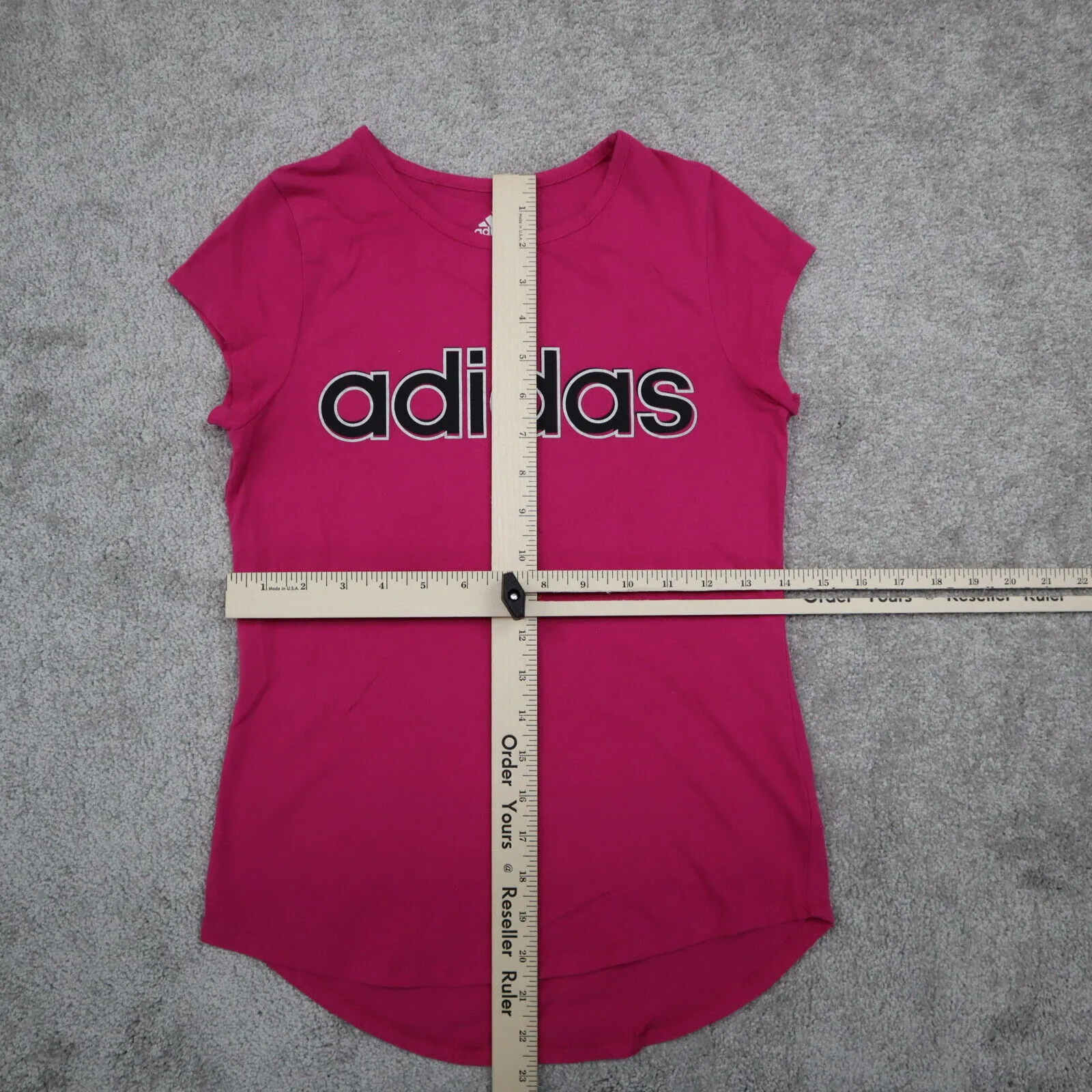 Adidas Graphics T-Shirt Girls Large L Pink Short Sleeves Round Neck Sports