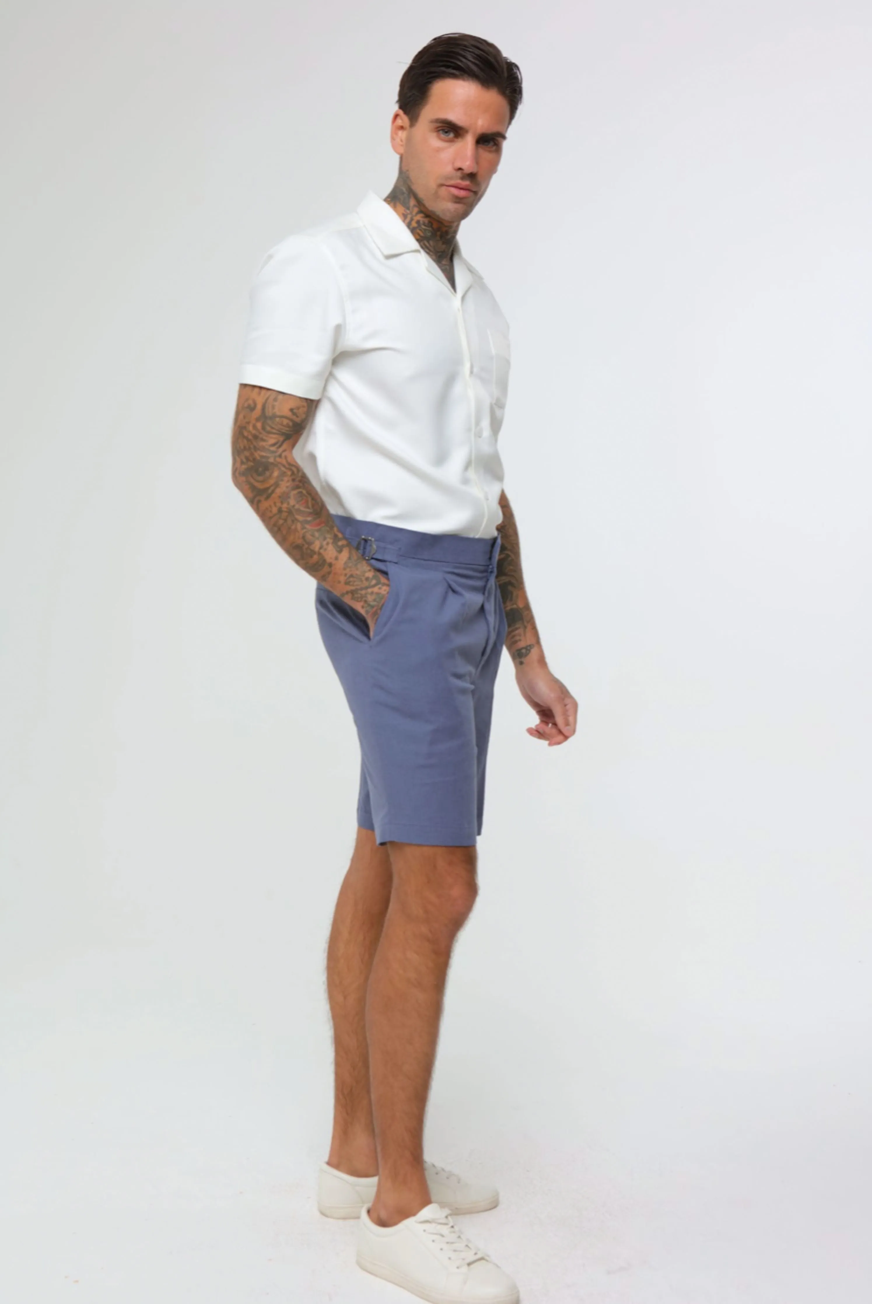 DECORATE Cotton Linen Blend Shorts in Blue