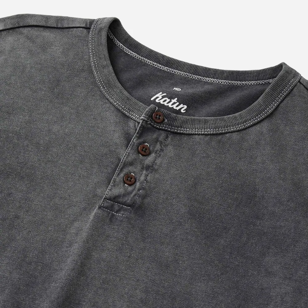 Mesa Henley T-shirt Black Sand Wash